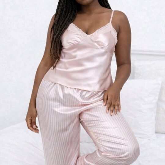 Conjunto de Pijama Listrado em Cetim
