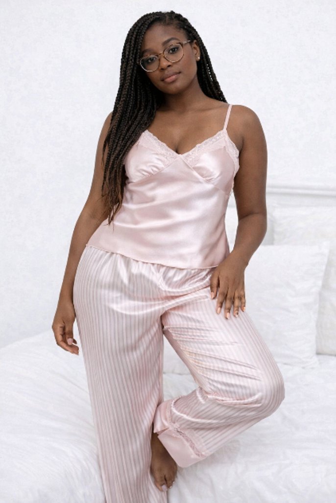 Conjunto de Pijama Listrado em Cetim