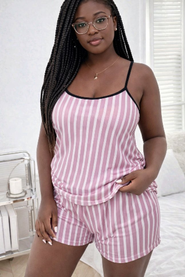 Conjunto de Pijama Plus Size Listrado